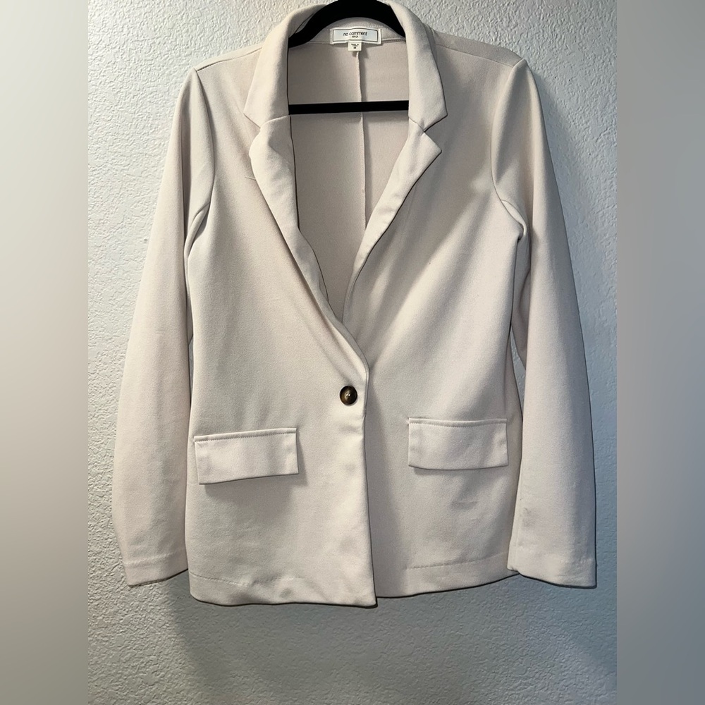 Cream Tailored Blazer with Notched Lapels